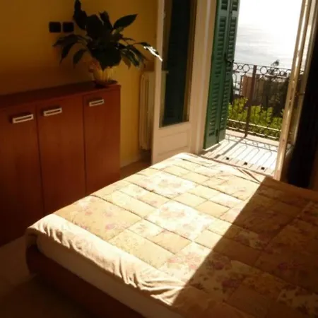 Casa Con Vista Stupenda Sul Mare
