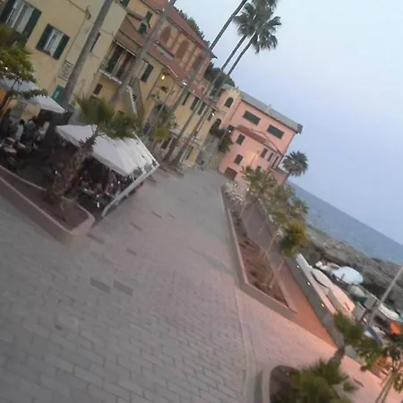 Apartamento Casa Con Vista Stupenda Sul Mare Imperia