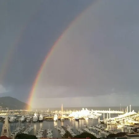 Casa Con Vista Stupenda Sul Mare