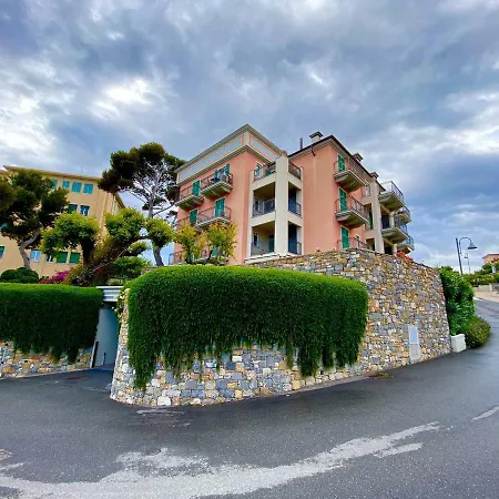 Casa Con Vista Stupenda Sul Mare